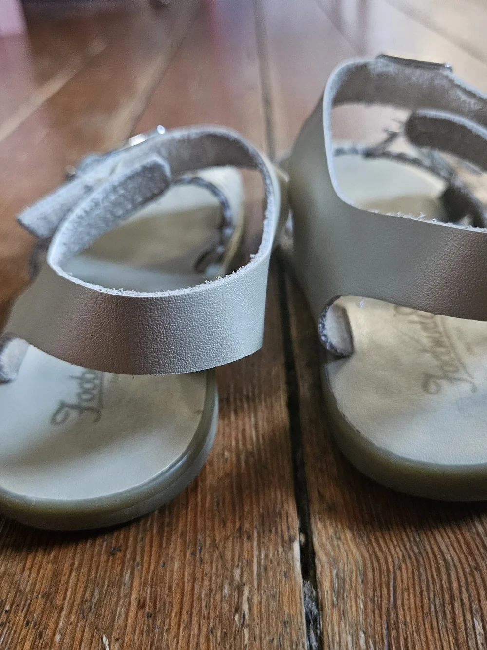 FootMates Ariel Scalloped Buckle Kids Sandals